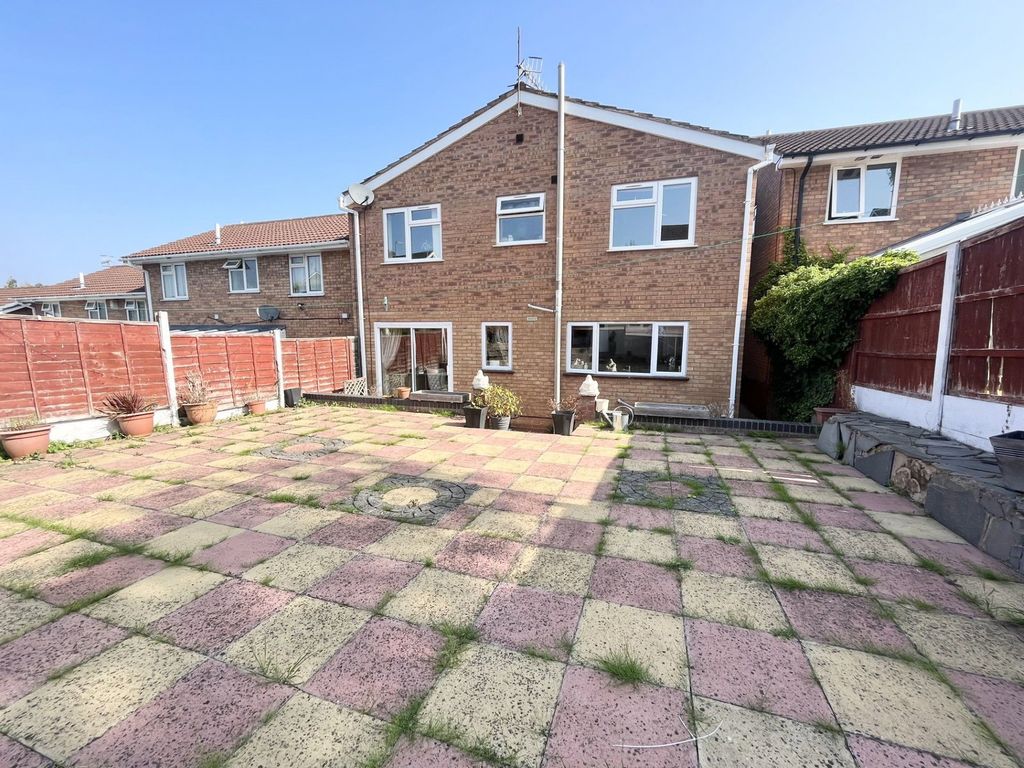 Additional image 28 of 6 bed detached house for saleNorth View Drive, Brierley Hill DY5
