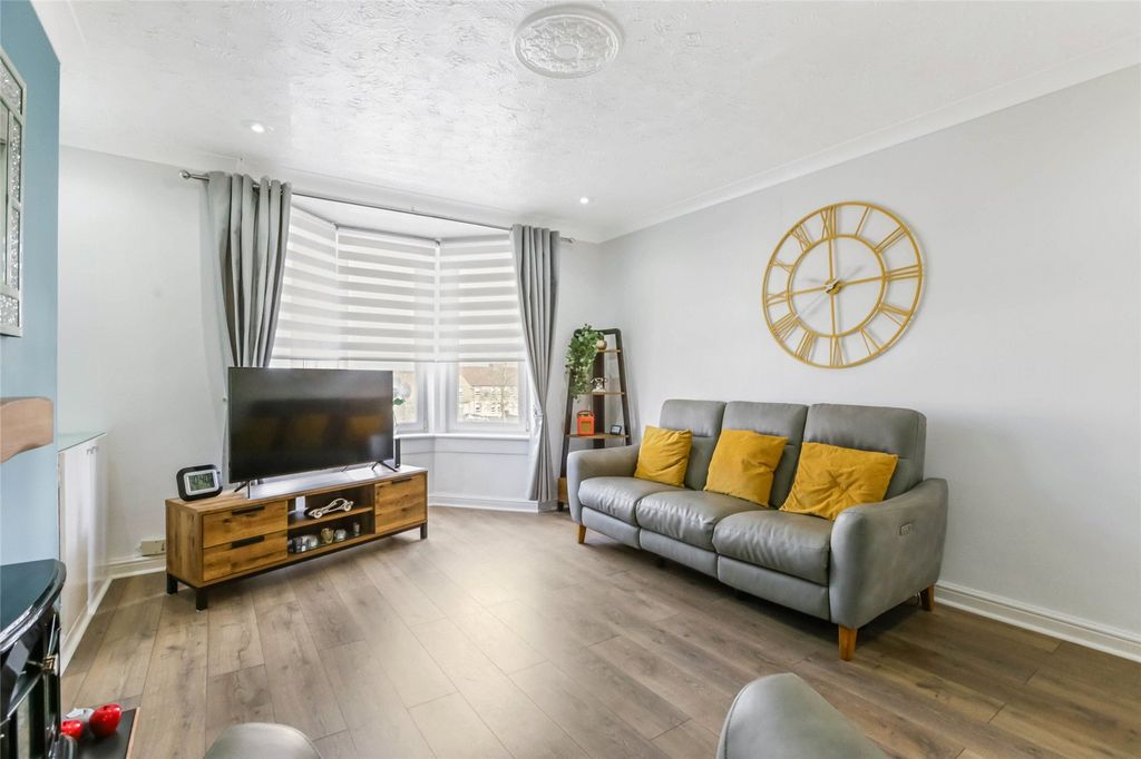 Additional image 5 of 4 bed flat for saleGartleahill, Airdrie, North Lanarkshire ML6