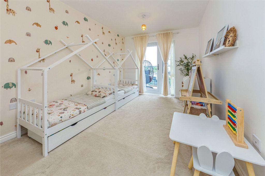 Additional image 17 of 2 bed flat for saleElstree Way, Borehamwood, Hertfordshire WD6