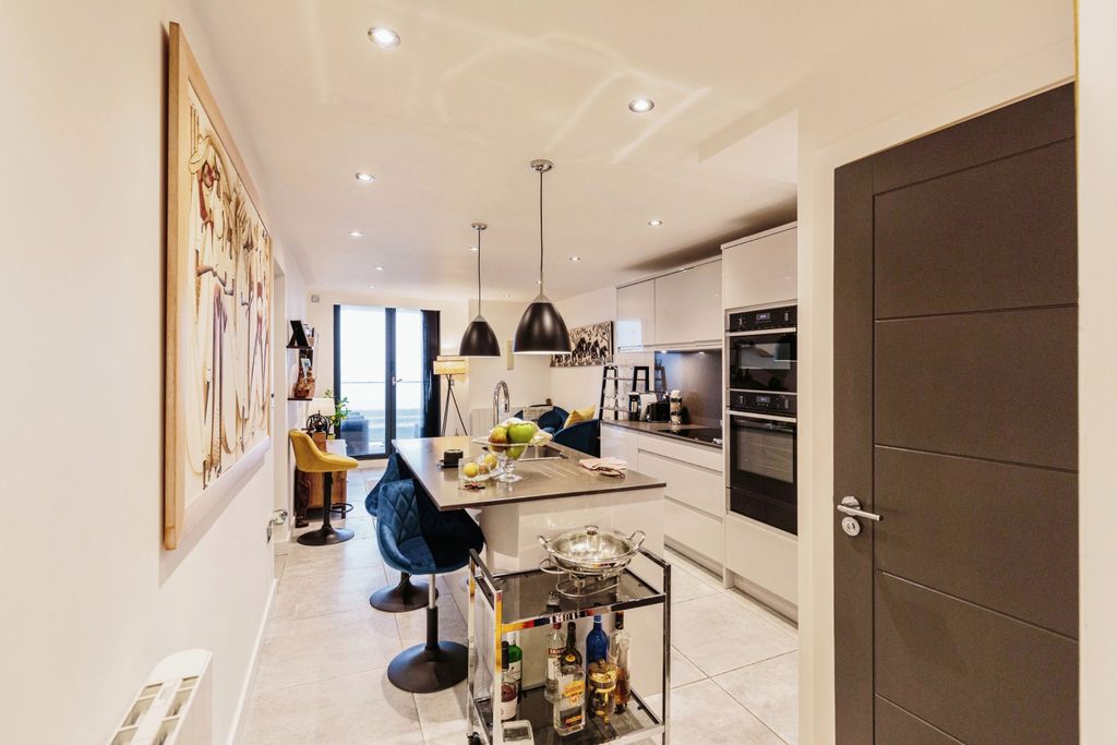 Additional image 5 of 1 bed flat for sale647-655 New South Promenade, Blackpool, Lancashire FY4