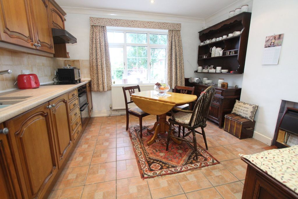 Additional image 8 of 2 bed bungalow for saleAcres Road, Brierley Hill DY5