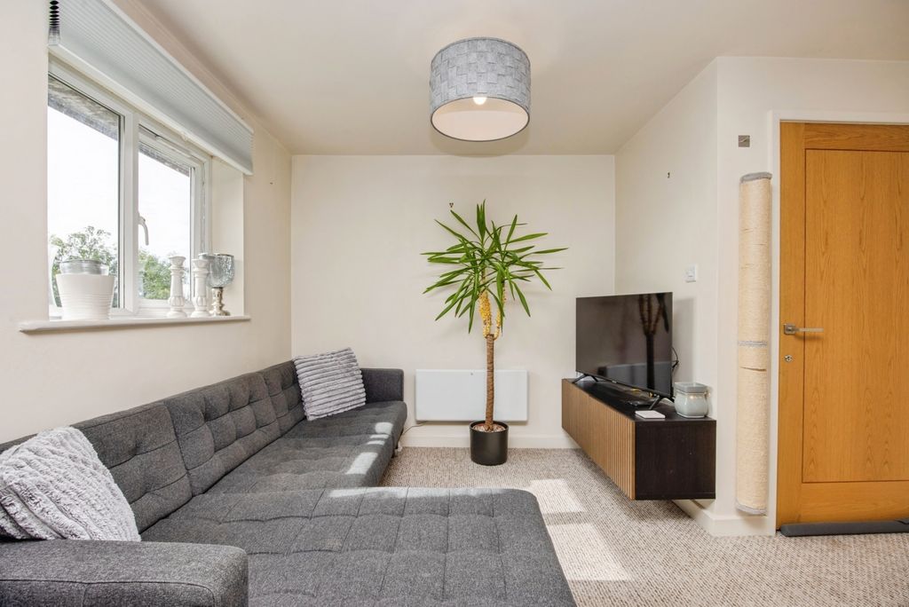 Additional image 5 of 1 bed flat for saleHigher Bore Street, Bodmin, Cornwall PL31