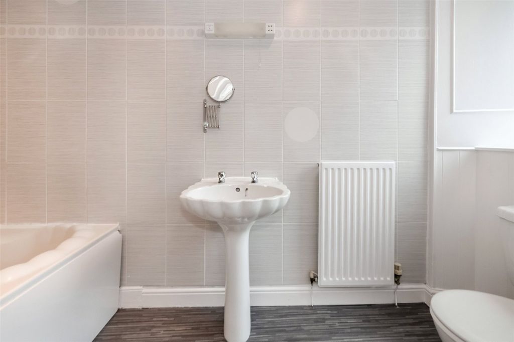 Additional image 11 of 2 bed flat for saleHill Street, Alloa, Clackmannanshire FK10