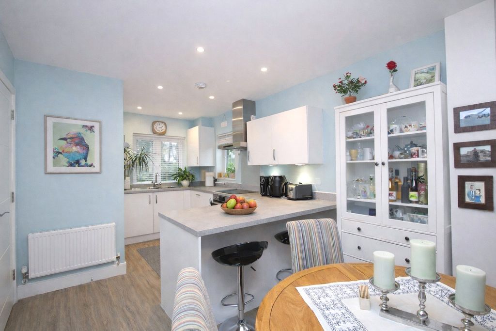 Additional image 4 of 4 bed semi-detached house for saleFalstaff Walk, Bordon, Hampshire GU35