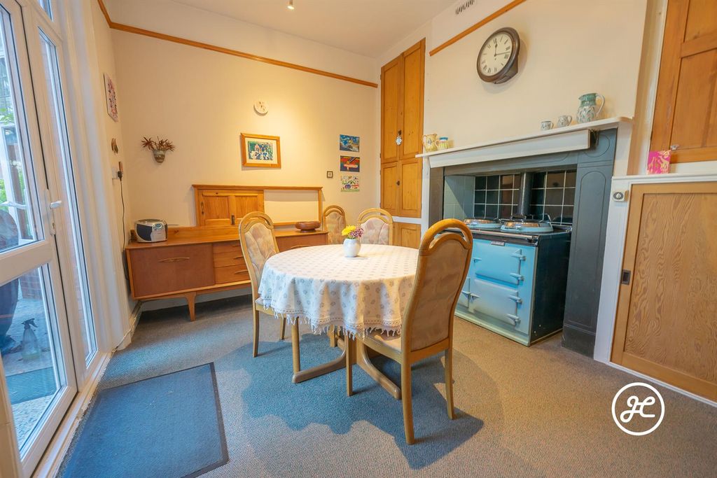 Additional image 10 of 5 bed detached house for saleDurleigh Road, Bridgwater TA6