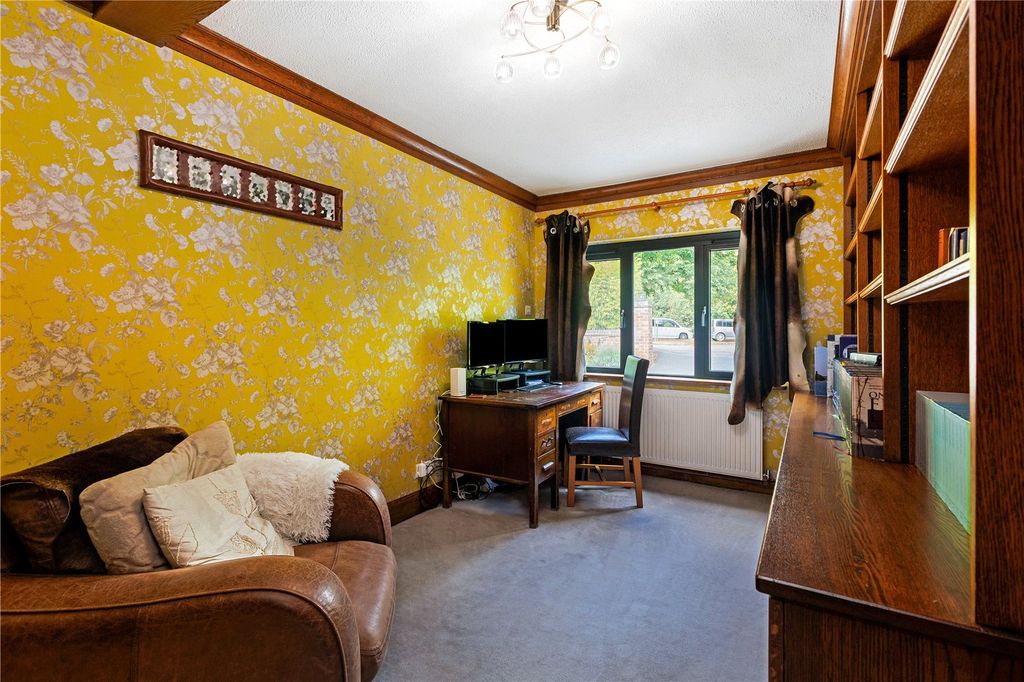 Additional image 9 of 6 bed detached house for saleBrackley, Northamptonshire NN13