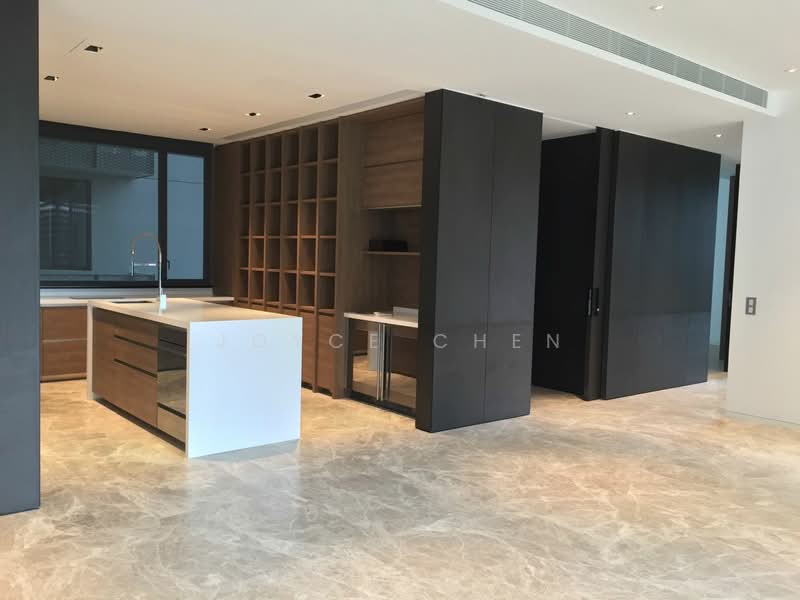 12 Leedon Heights photo 2