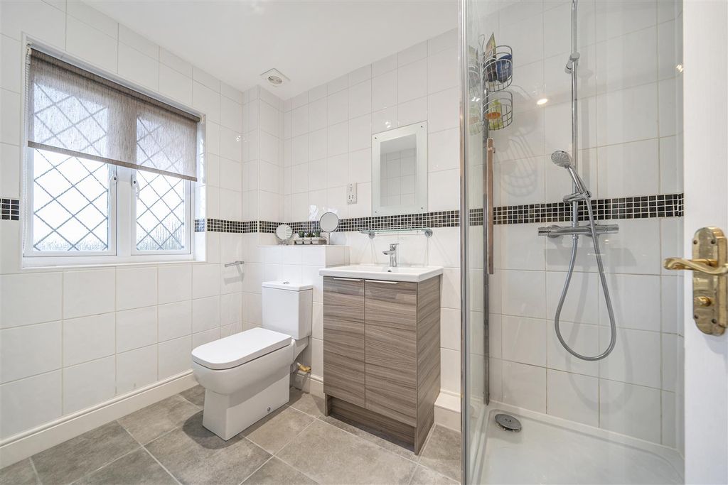 Additional image 18 of 5 bed detached house for saleNewmans Close, Broadstairs CT10