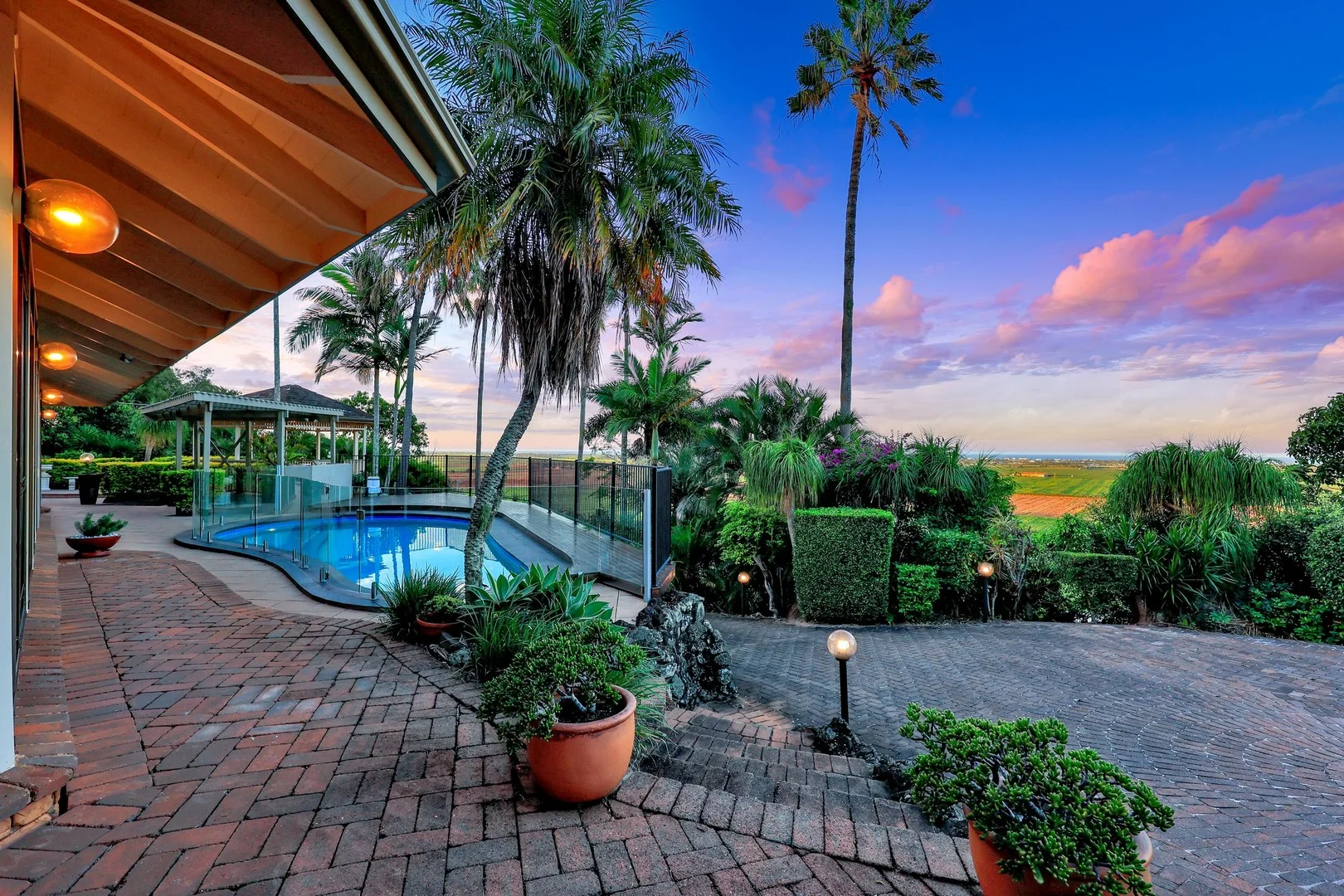 44-46 Rehbein Avenue, Qunaba QLD 4670