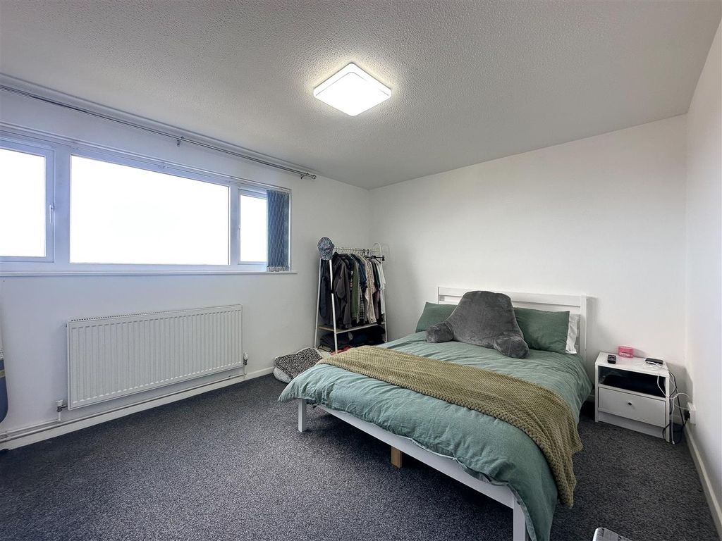 Additional image 9 of 2 bed flat for saleThe Mount, Appledore EX39