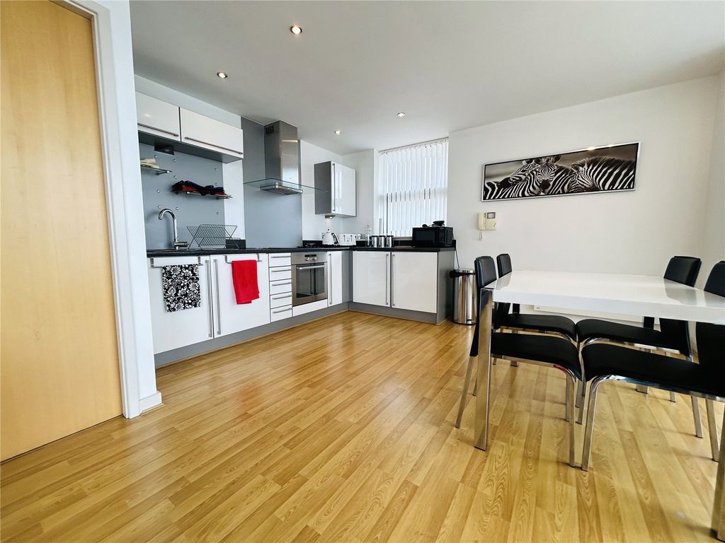 Additional image 9 of 2 bed flat for saleQueens Promenade, Bispham, Blackpool FY2