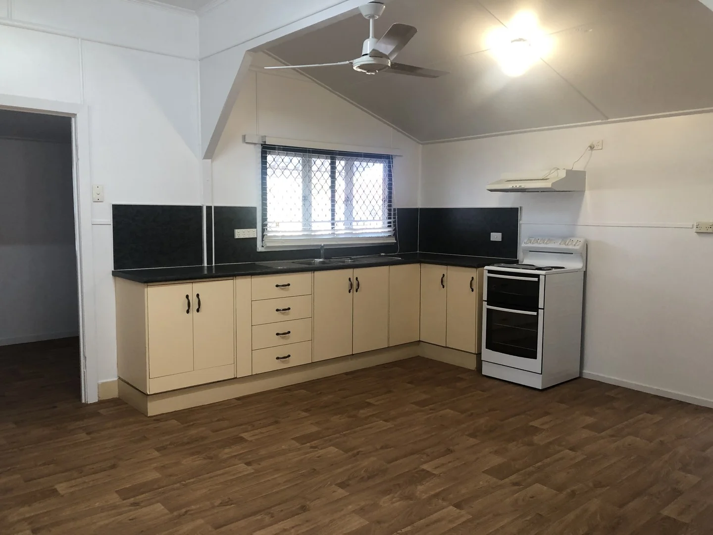 Additional image 4 of 139 Malcomson Street, North Mackay QLD 4740