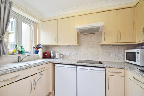 Cwrt Hywel, Gorseinon SA4