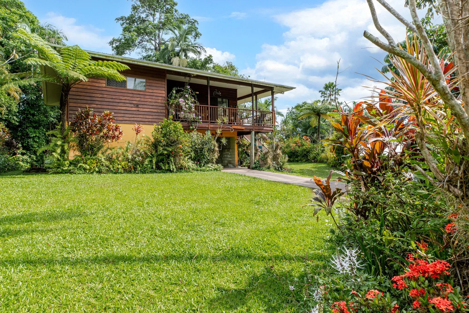 7 Coral Sea Drive, Mossman Gorge QLD 4873