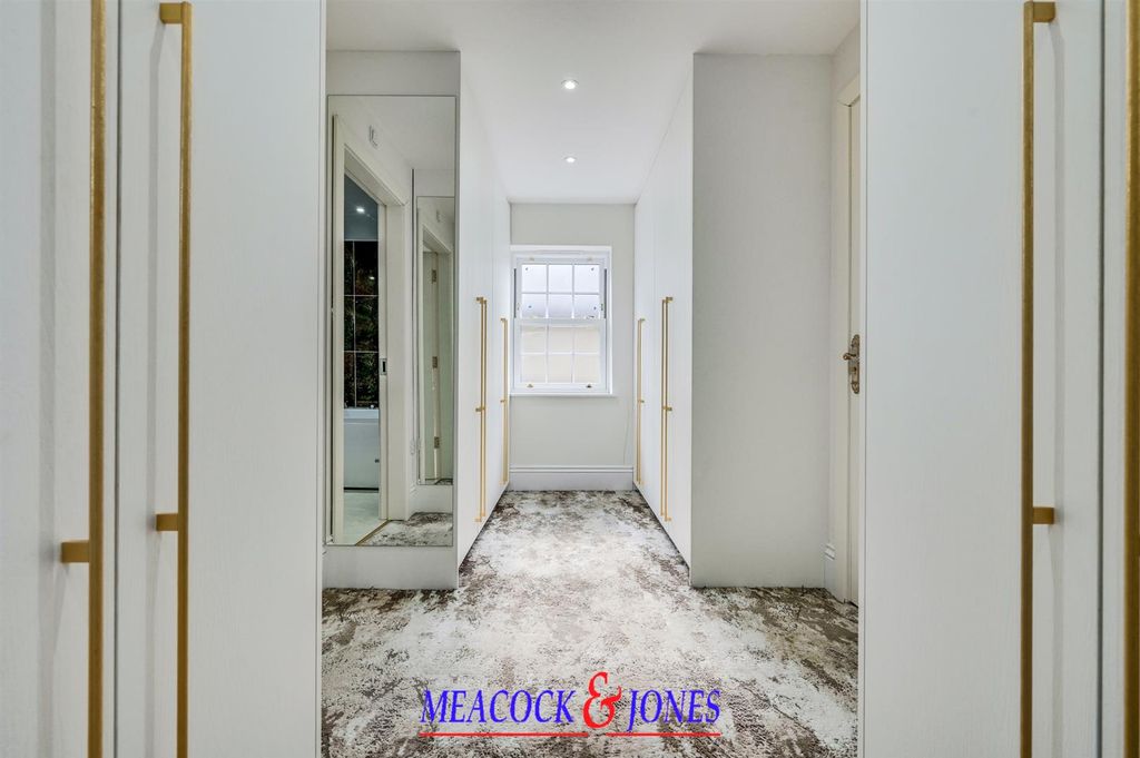 Additional image 20 of 6 bed detached house for saleHeronway, Hutton Mount, Brentwood CM13