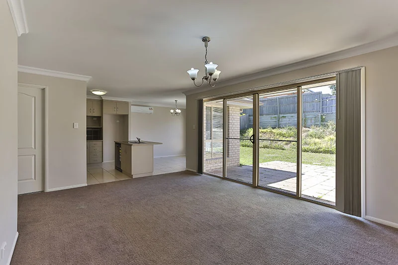 20 Cuttaburra Crescent, Glenvale QLD 4350 photo 4