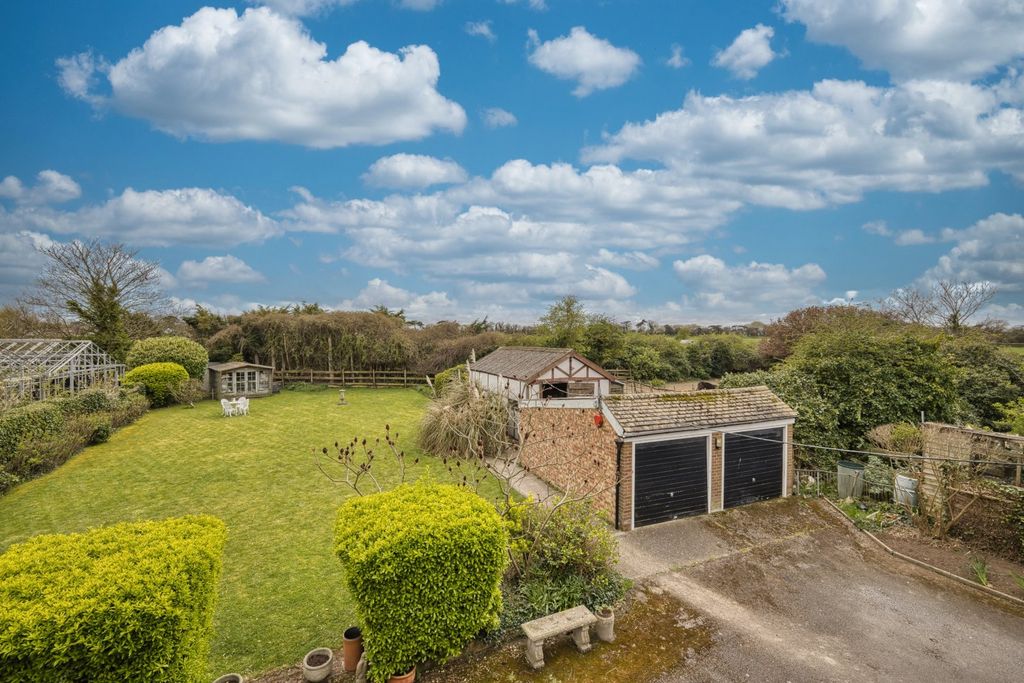 Additional image 2 of 3 bed detached house for saleGeorge Hill Road, Kingsgate, Broadstairs, Kent CT10