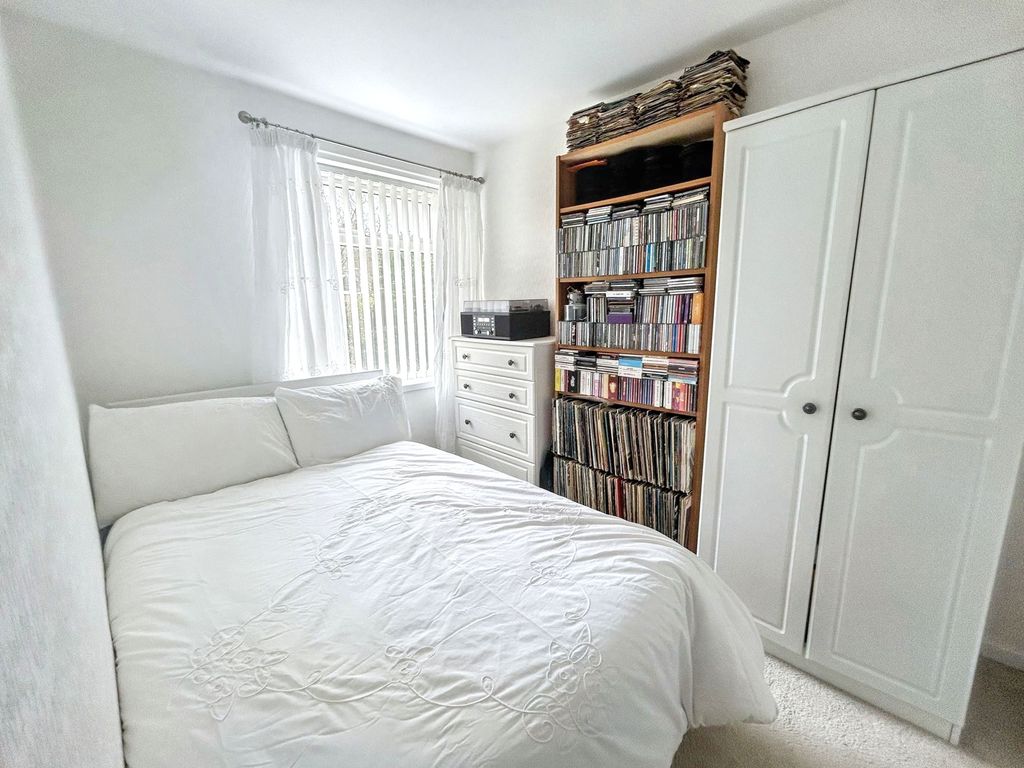Additional image 5 of 2 bed flat for saleCoalway Lane, Whickham, Newcastle Upon Tyne NE16