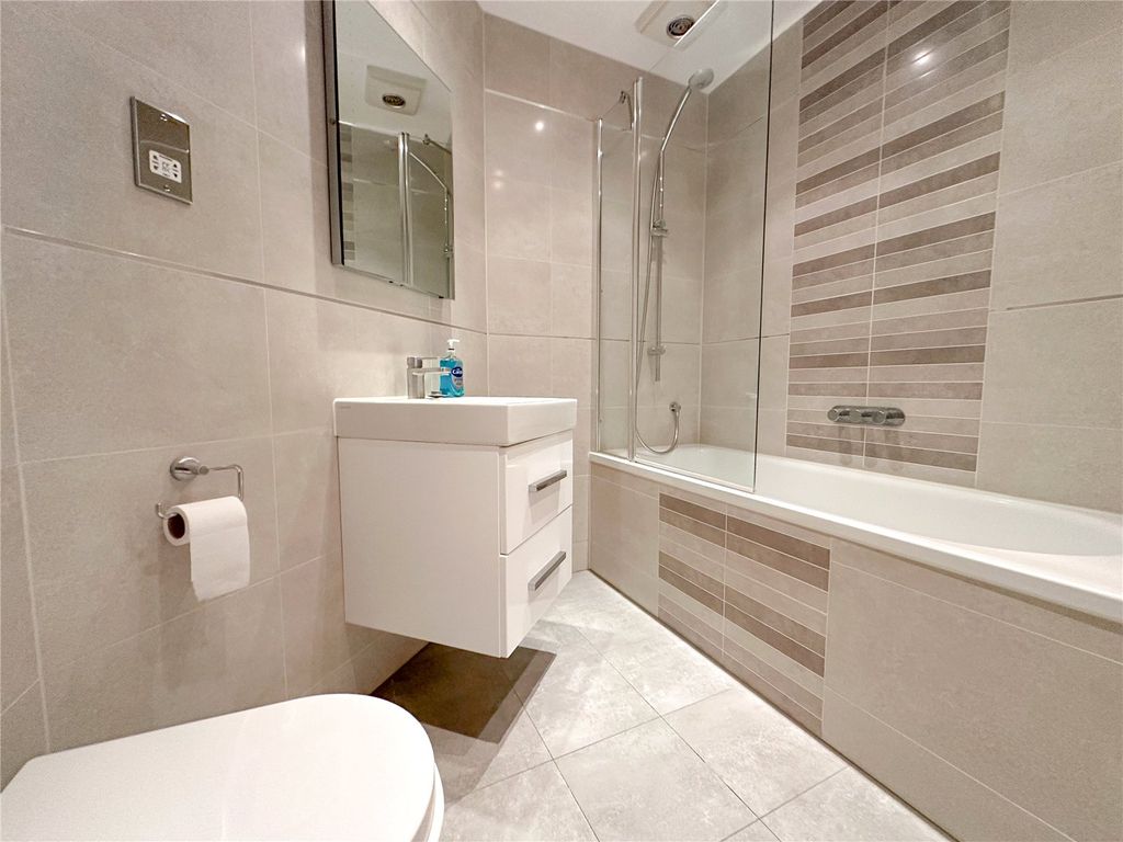 Additional image 21 of 2 bed flat for saleAllum Lane, Elstree, Borehamwood, Hertfordshire WD6