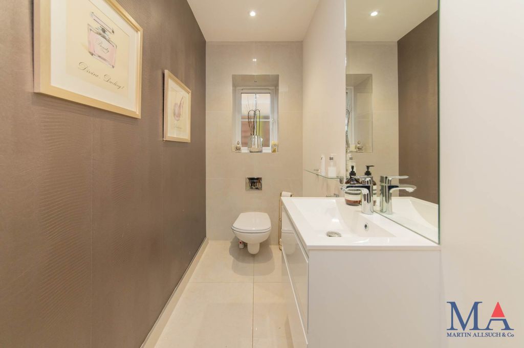 Additional image 32 of 5 bed detached house for saleRed Road, Borehamwood WD6