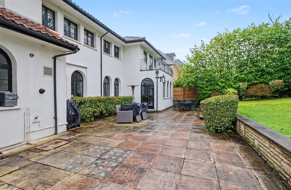Additional image 35 of 5 bed detached house for saleBarham Avenue, Elstree, Borehamwood WD6