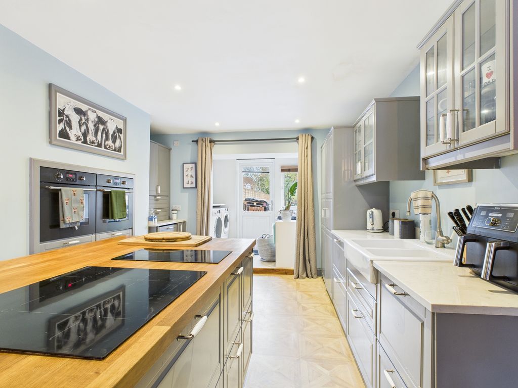 Additional image 6 of 5 bed semi-detached house for saleTaunton Road, Bridgwater TA6