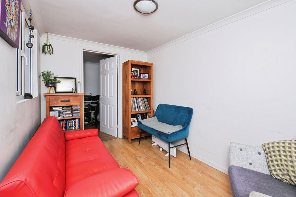 Additional image 10 of 3 bed semi-detached house for saleQueens Walk, Peterborough PE2