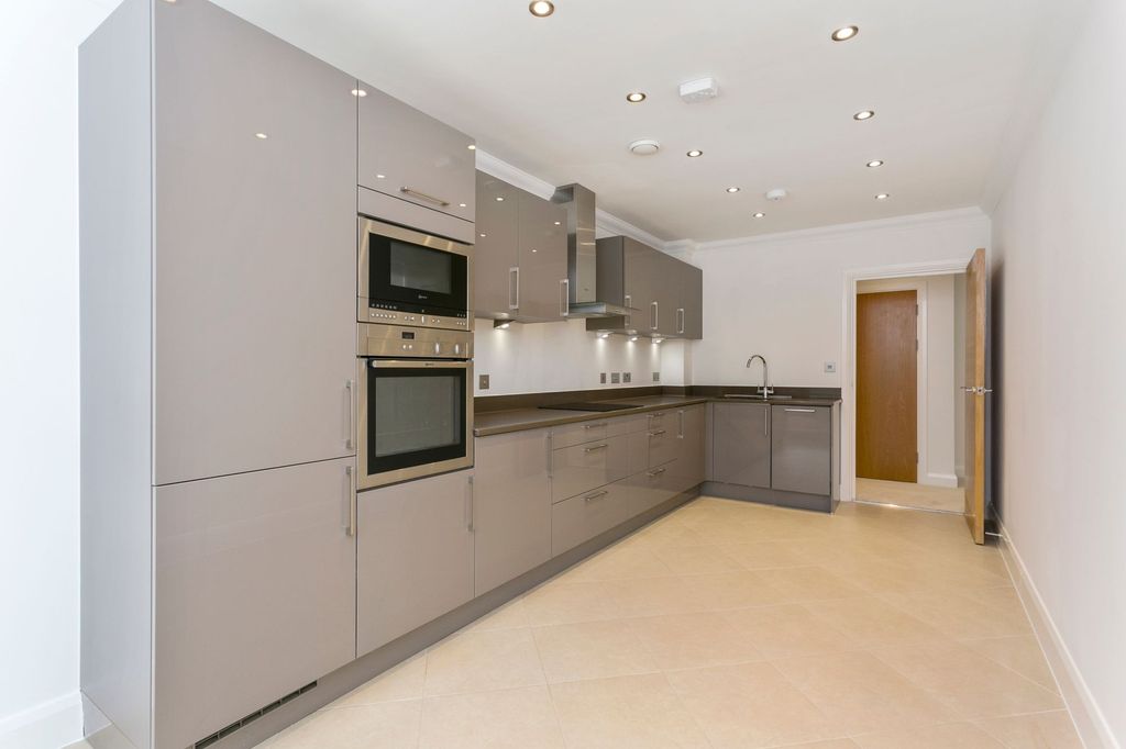 Additional image 2 of 2 bed flat for saleAscot Corner, Ascot SL5