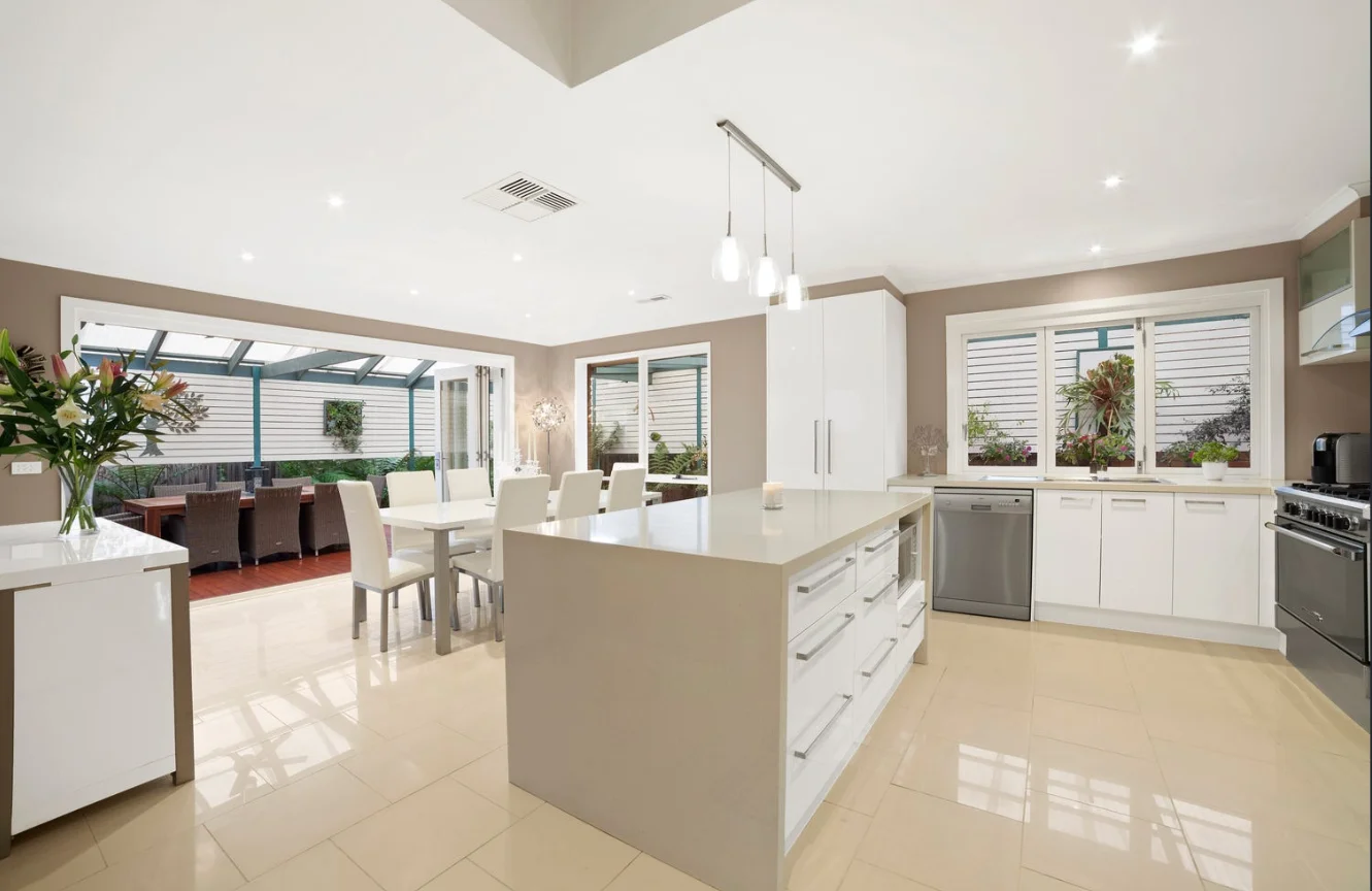 15 Heritage Drive, Mill Park VIC 3082 photo 2