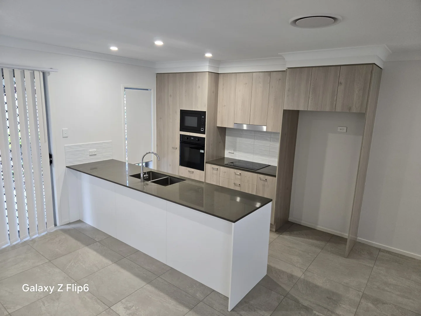 90/14 Cavill Place, Runcorn QLD 4113 photo 2