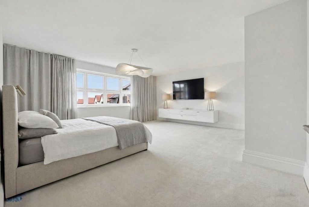 Additional image 9 of 5 bed detached house for saleThe Sherwood, Doddinghurst, Brentwood CM15