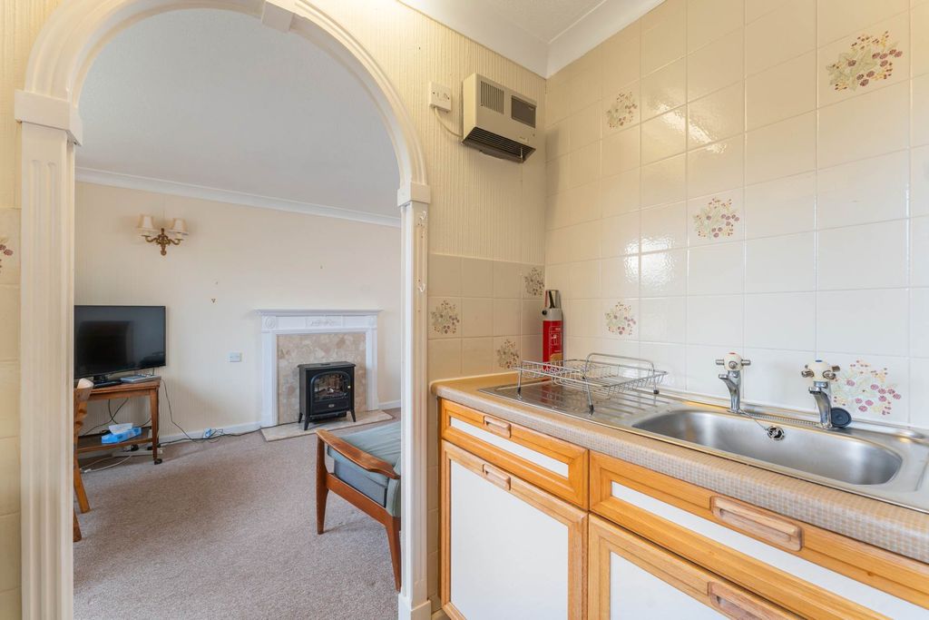 Additional image 6 of 1 bed flat for saleElphinstone Court, Kilmacolm PA13