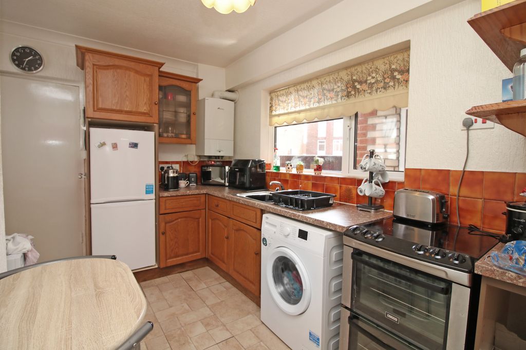 Additional image 17 of 3 bed flat for saleDevonshire Road, Blackpool FY2
