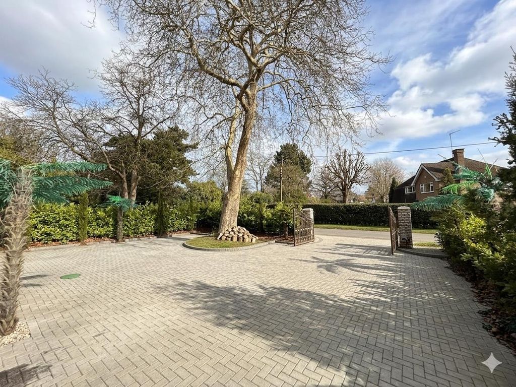 Additional image 36 of 6 bed detached house for saleHeronway, Hutton Mount, Brentwood CM13