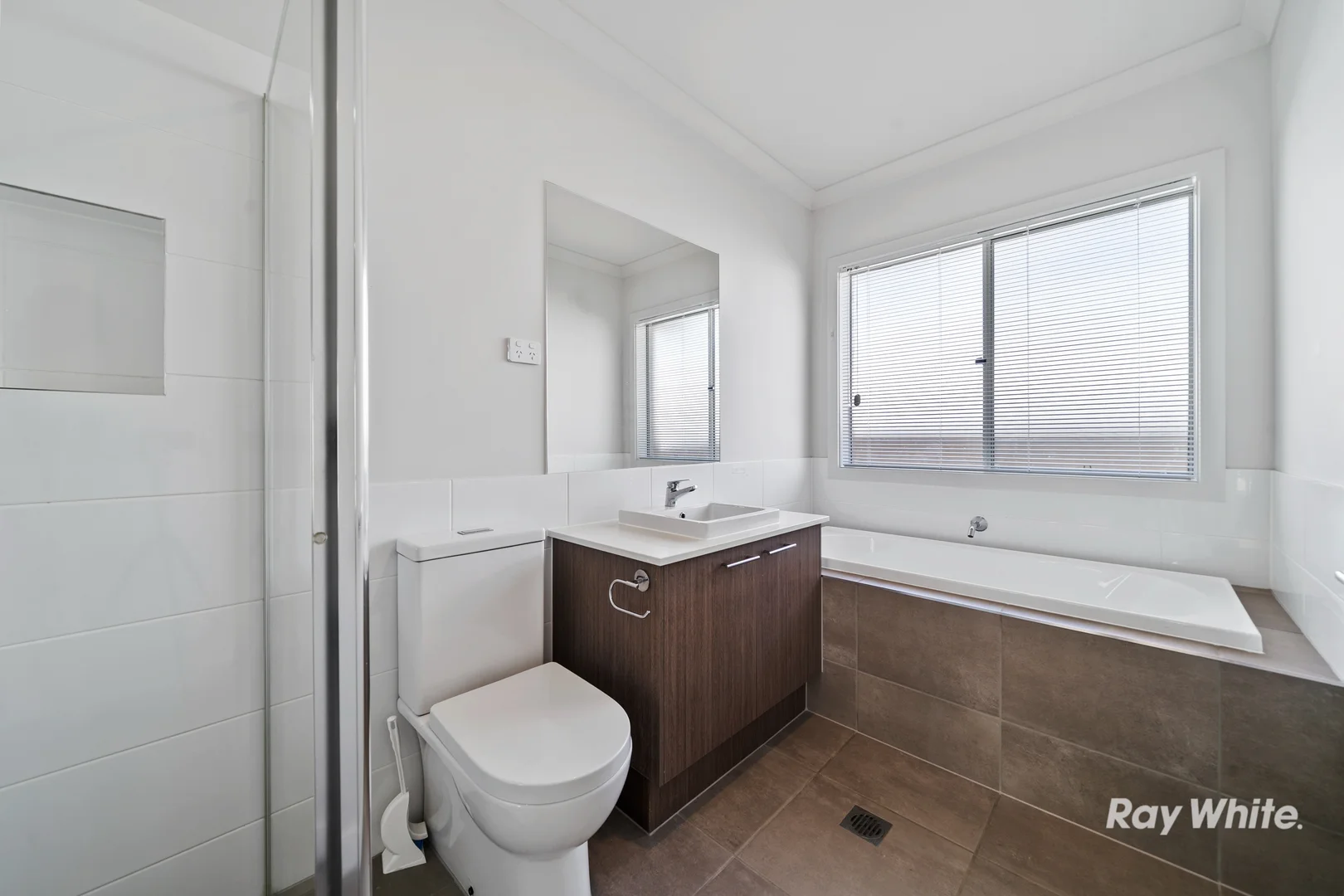 Additional image 9 of 15 Latrobe Court, Spring Mountain QLD 4300