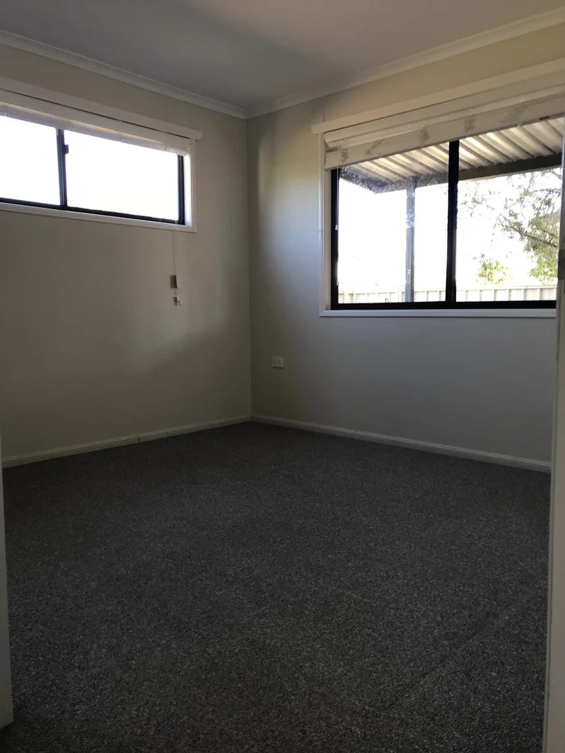 Additional image 5 of 1/212 Borilla Street, Emerald QLD 4720