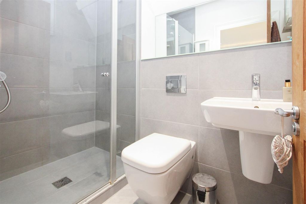 Additional image 5 of 2 bed flat for saleThe Galleries, Warley, Brentwood CM14