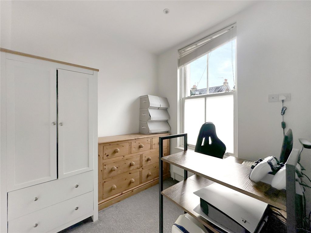 Additional image 14 of 2 bed flat for saleOakfield Street, Blandford Forum, Dorset DT11
