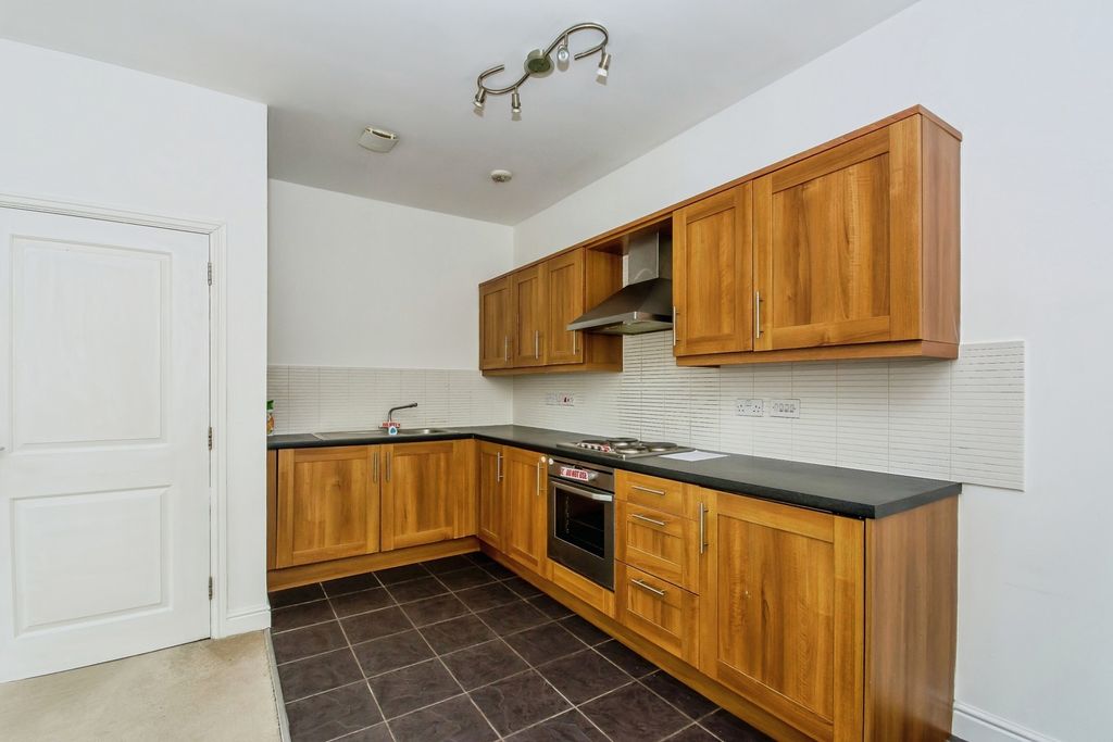 2 bed flat for saleSutton Terrace, Haven Village, Boston, Lincolnshire PE21 photo 2