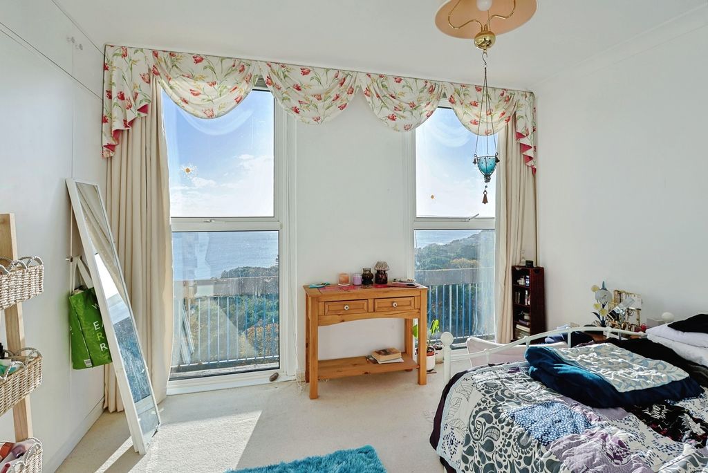 Additional image 9 of 4 bed flat for saleAdmirals Walk, West Cliff Road, Bournemouth, Dorset BH2