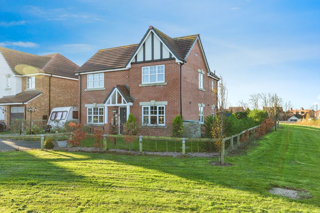 4 bed detached house for saleLovejoy Close, Blackpool FY4