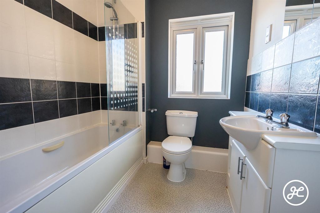 Additional image 6 of 2 bed flat for saleCavalier Close, Bridgwater TA6