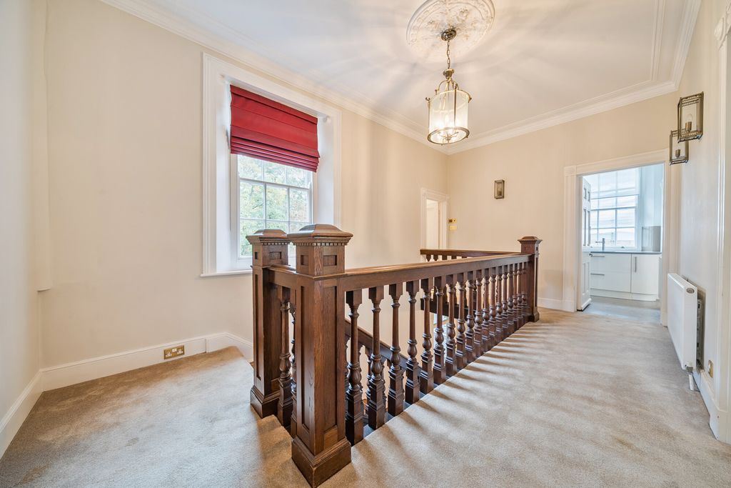 Additional image 12 of 3 bed flat for saleMavelstone Road, Bromley BR1
