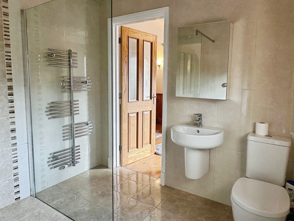 Additional image 12 of 5 bed detached bungalow for saleWilloughby Road, Bourne PE10
