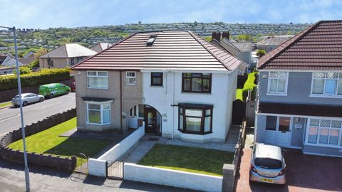 Middle Road, Gendros, Swansea SA5