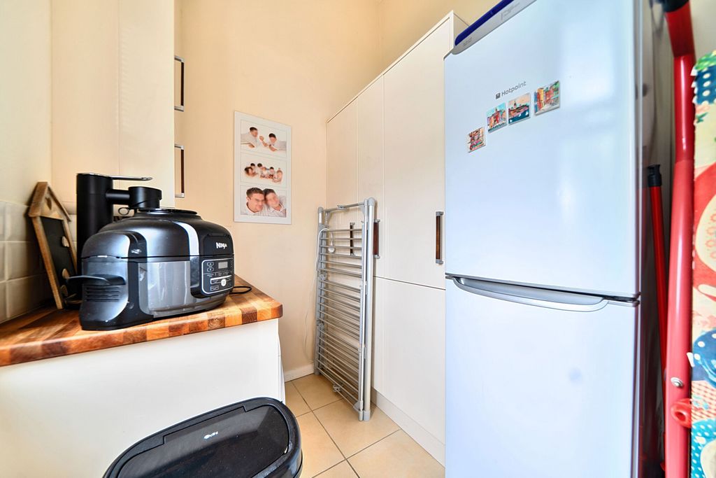 Additional image 19 of 2 bed flat for saleOldfield Road, Bromley BR1