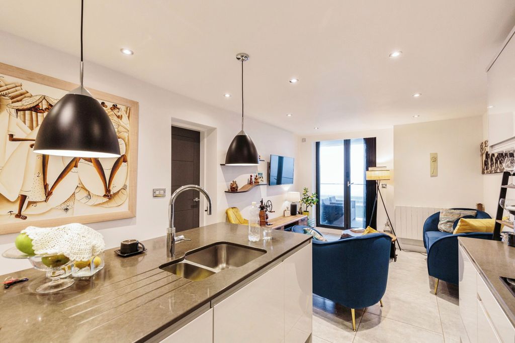Additional image 9 of 1 bed flat for sale647-655 New South Promenade, Blackpool, Lancashire FY4
