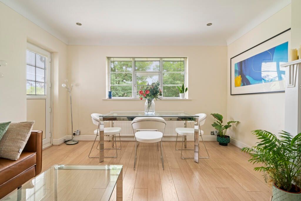 Additional image 4 of 2 bed flat for saleRay Drive, Maidenhead SL6