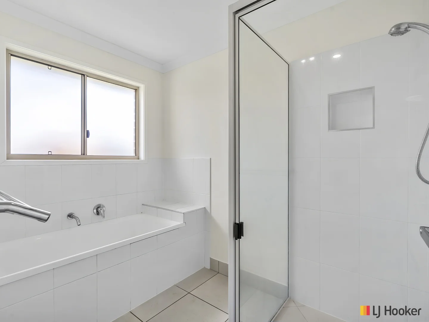 4 Stark Place, Gracemere QLD 4702 photo 3
