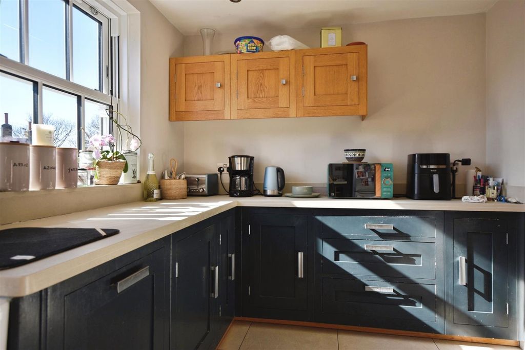 Additional image 9 of 4 bed town house for saleThe Butts, Brentford TW8
